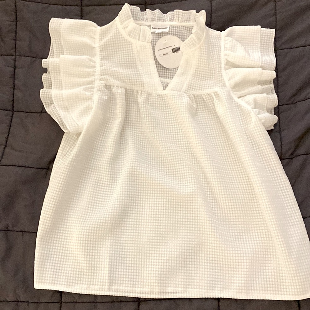 Notched neckline white top